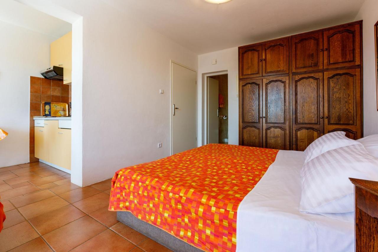Apartments Loncaric Crikvenica Extérieur photo