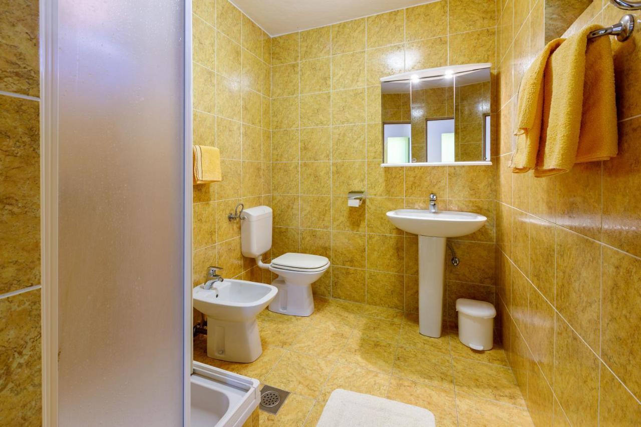Apartments Loncaric Crikvenica Extérieur photo