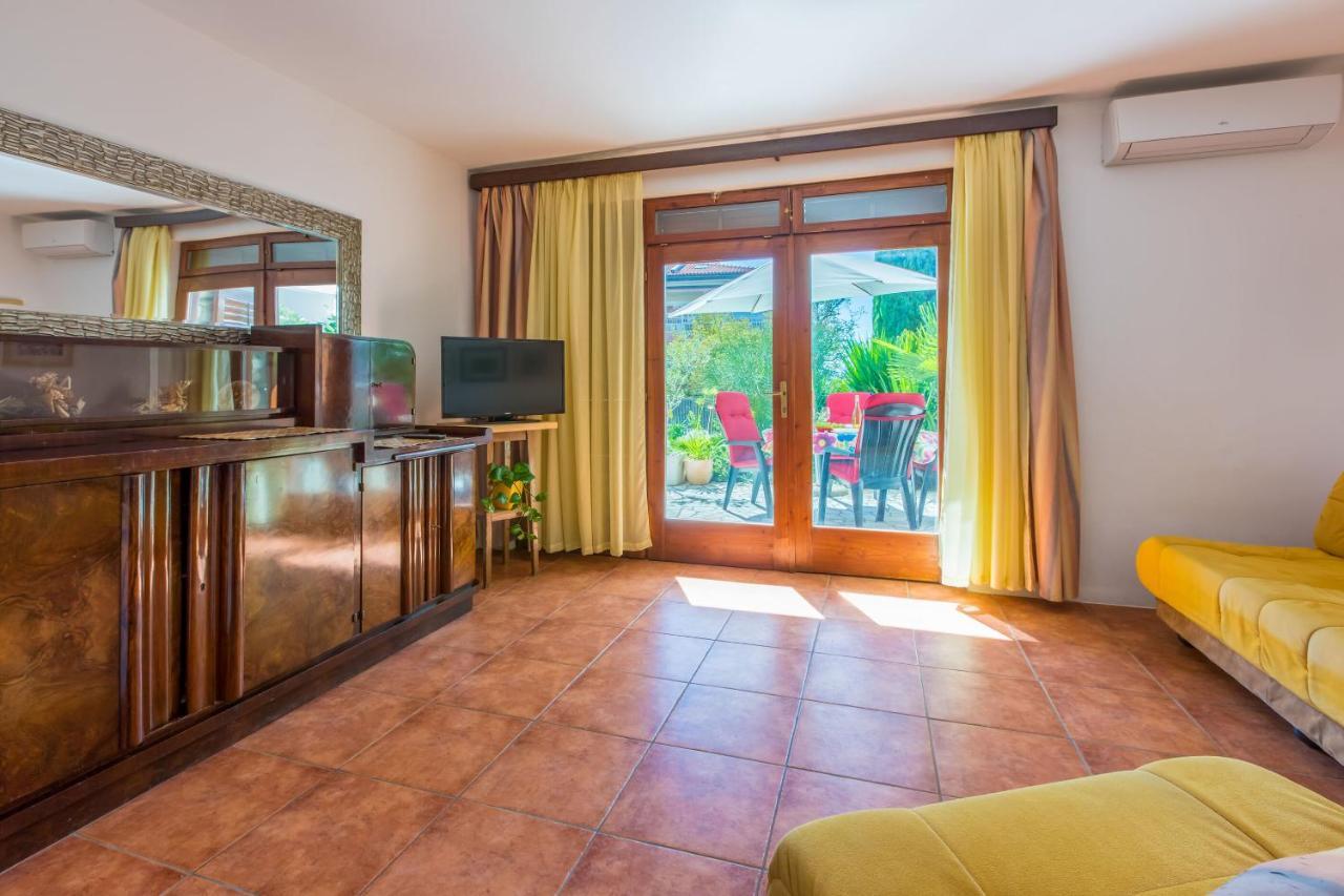 Apartments Loncaric Crikvenica Extérieur photo
